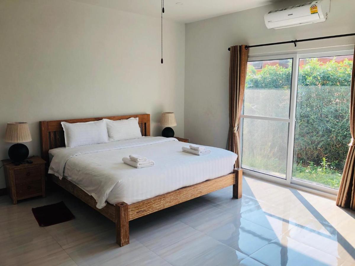 Relax Garden House Hotel Chiang Mai Exterior photo