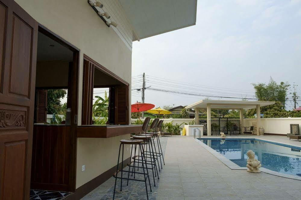 Relax Garden House Hotel Chiang Mai Exterior photo