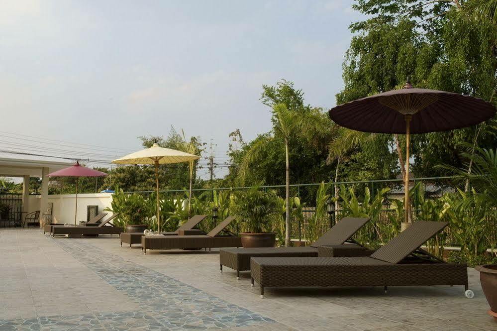 Relax Garden House Hotel Chiang Mai Exterior photo